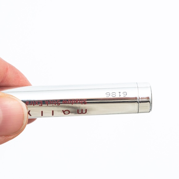 Mally Shadow Stick Extra eye shadow stick in storm - shimmer (silver) - Picture 5 of 7